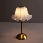 veilleuse fleur lampe table blanc moderne opacité plissé rechargeable couleurs réglables ambiance salon