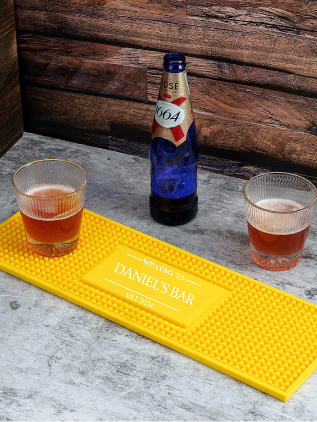tapis bar personnalisable résine texturée noir moderne sous verre maison barman cadeau adulte