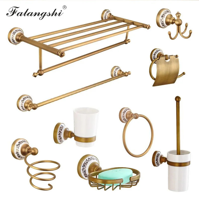 accessoires salle bain doré antique élégants détails floraux classiques porte serviettes double simple porte