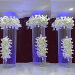colonne décorative moderne élégante dorée blanche fleurs artificielles mariage décoration scène intérieure