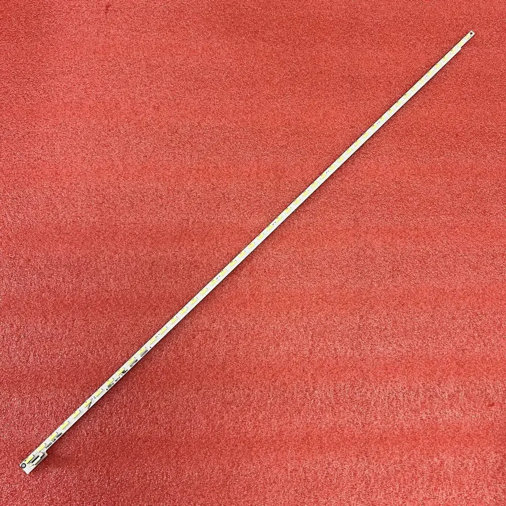 ruban led blanc jaune diodes continues moderne sans cable fixations invisibles connecteur électrique
