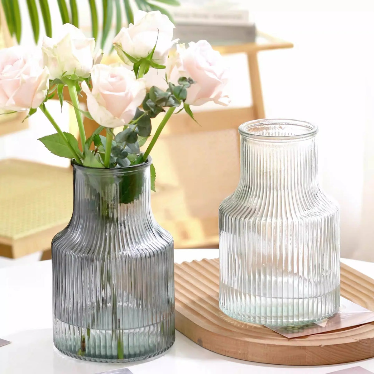 vases verre transparents texturés lignes verticales horizontales motifs petits bosses