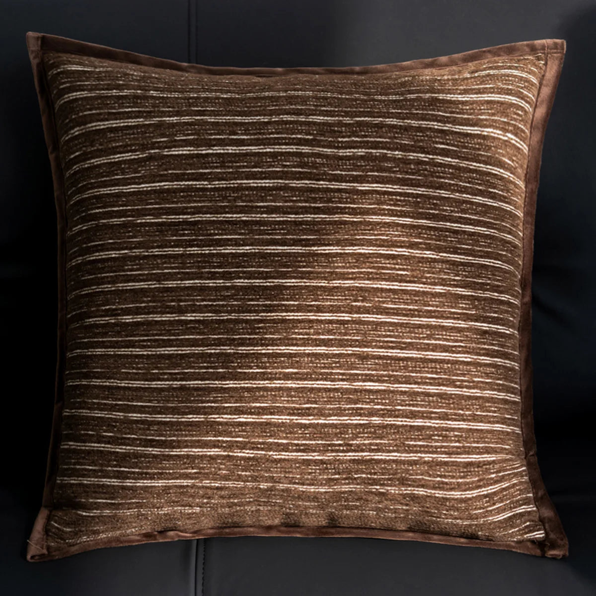 housse coussin géométrique marron nordique velours moderne décoration intérieure pliée automobile