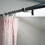 supports tringle rideaux plastique lisse moderne noir blanc fixations murales anneaux rideaux tringles