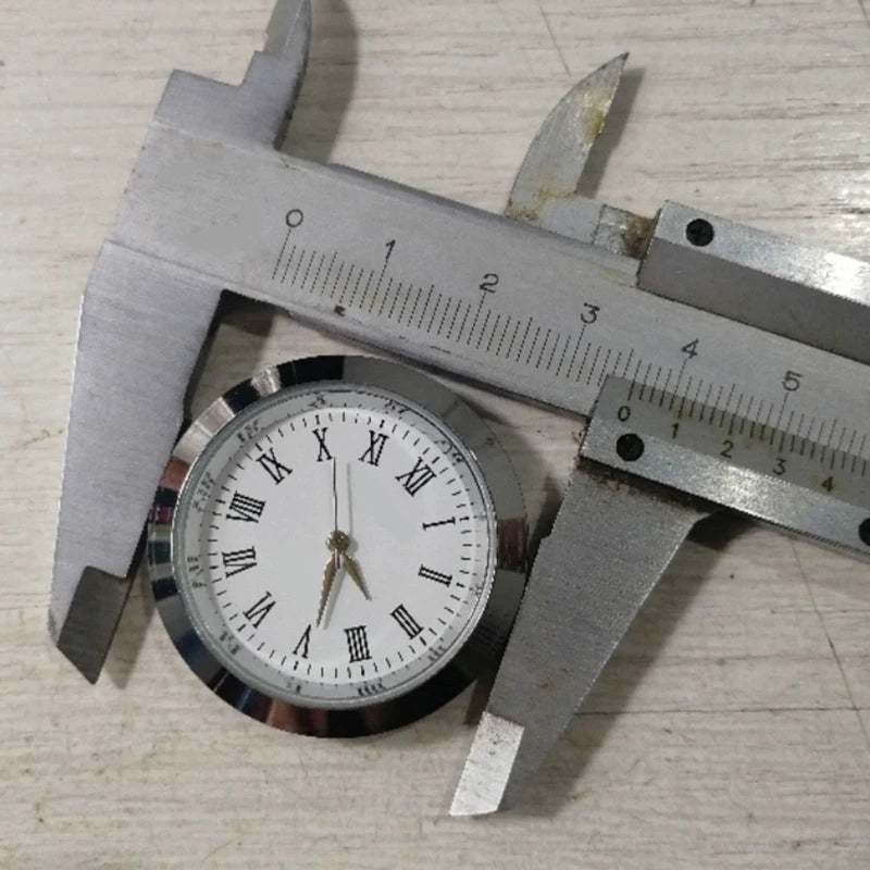 cadran montre or argent quartz classique chiffres romains nouveau visage unique métal zinc alloy