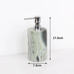 ensemble décoration salle bain marbre vert blanc moderne distributeur savon boîte mouchoirs flacon parfum
