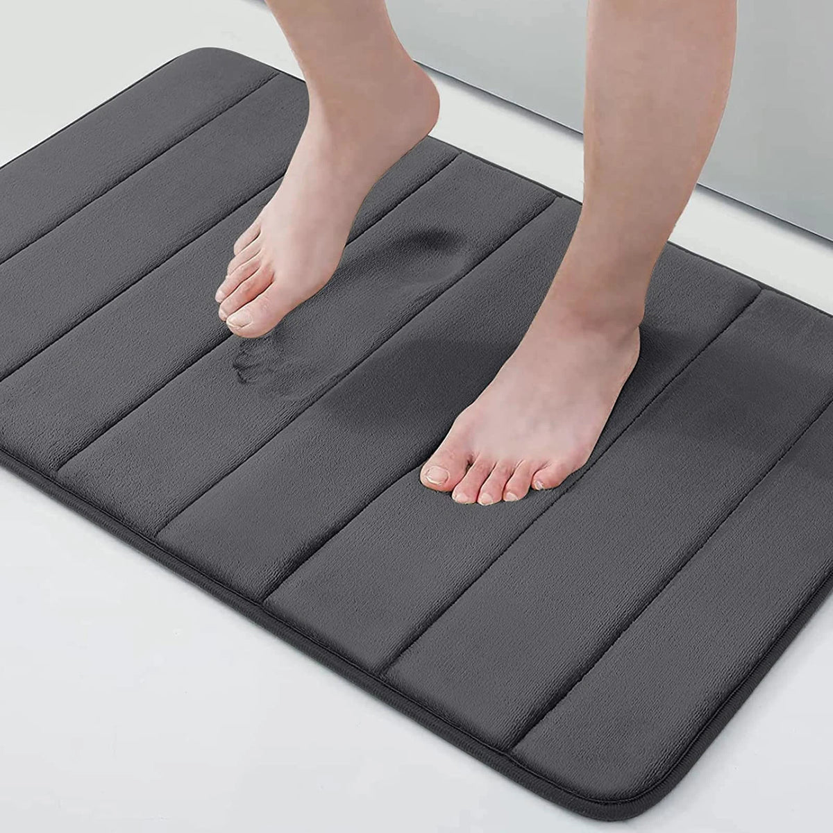 tapis massage pieds noir rayures horizontales moderne antidérapant absorbant eau respectueux environnement