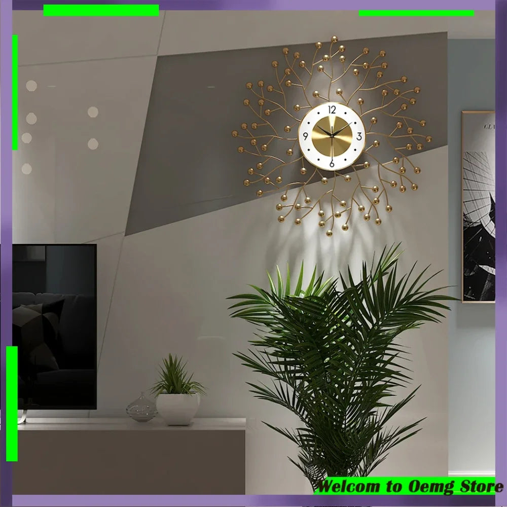 horloge murale moderne ornementale branches sphères dorées salon chambre coucherDecorationMaisonElegante