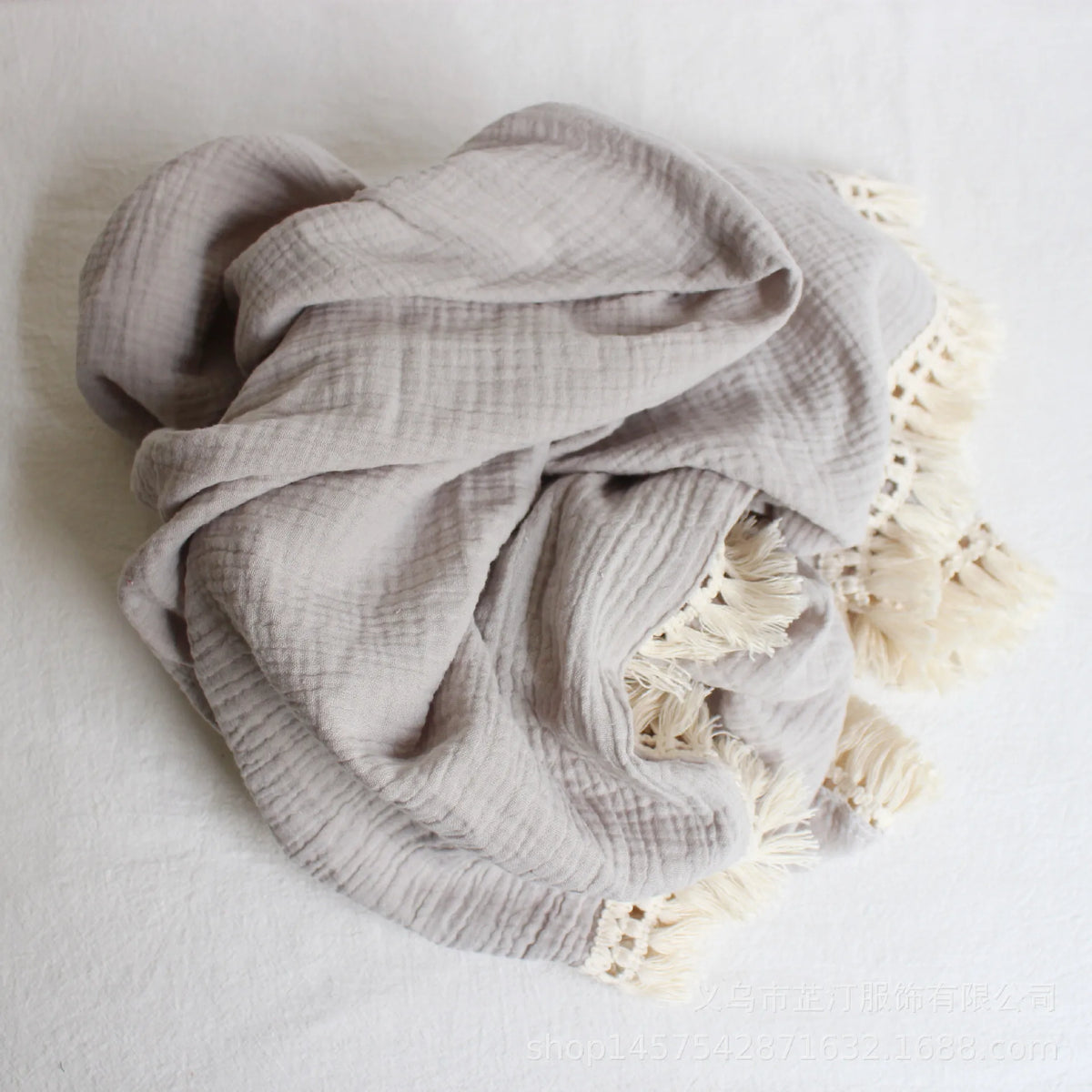 couverture bébé coton imprimé fleur gris clair bohème écharpe adhésive