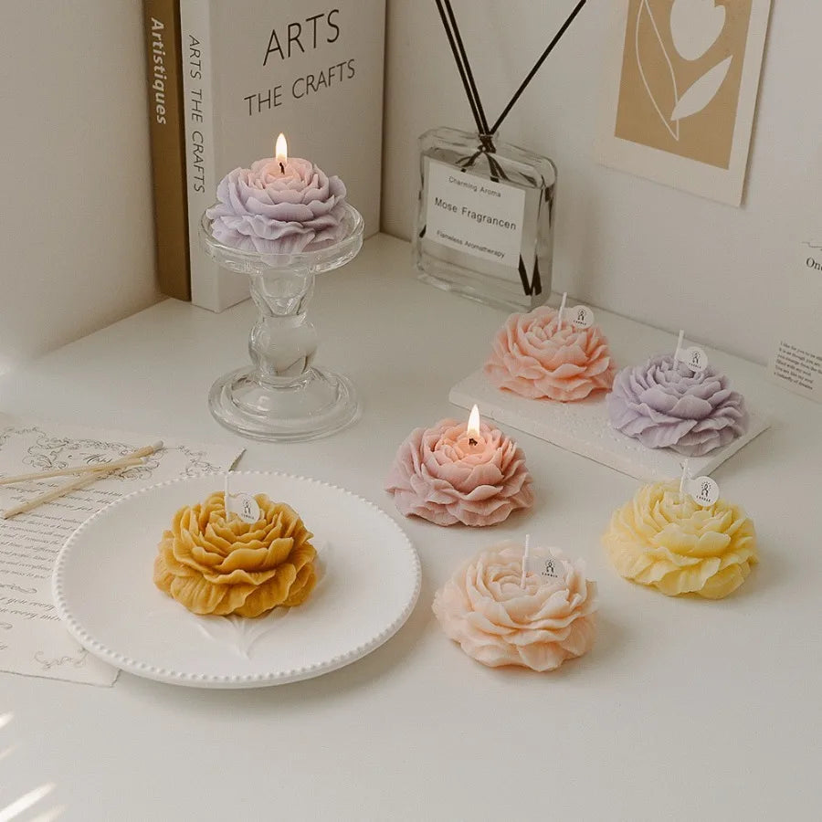 bougies fleur rouge rose violet jaune blanche parfumées aromathérapie artisanal élégantes décoration maison chambre