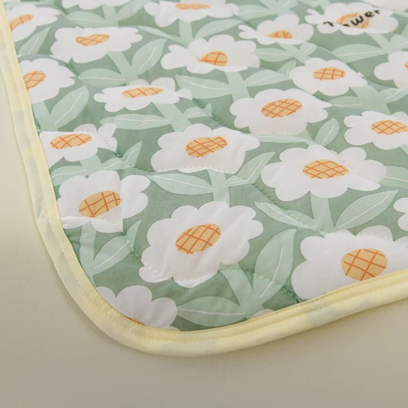 couverture d'été légère motif fleurs vert beige deux oreillers lit enfant moderne