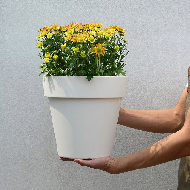 pots fleurs modernes opaques gris beige blanc drainage racines decoration maisonextérieur balcon