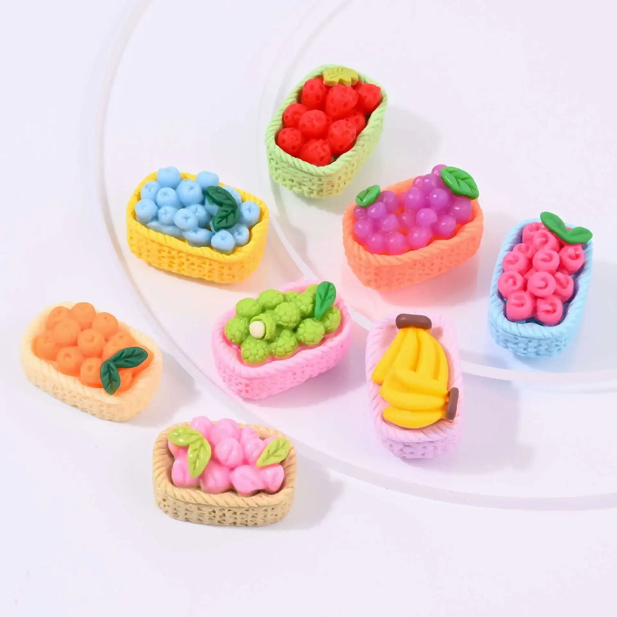 miniatures paniers fruits résine verte bleu orange rose jaune décoratives maison poupée kawaii