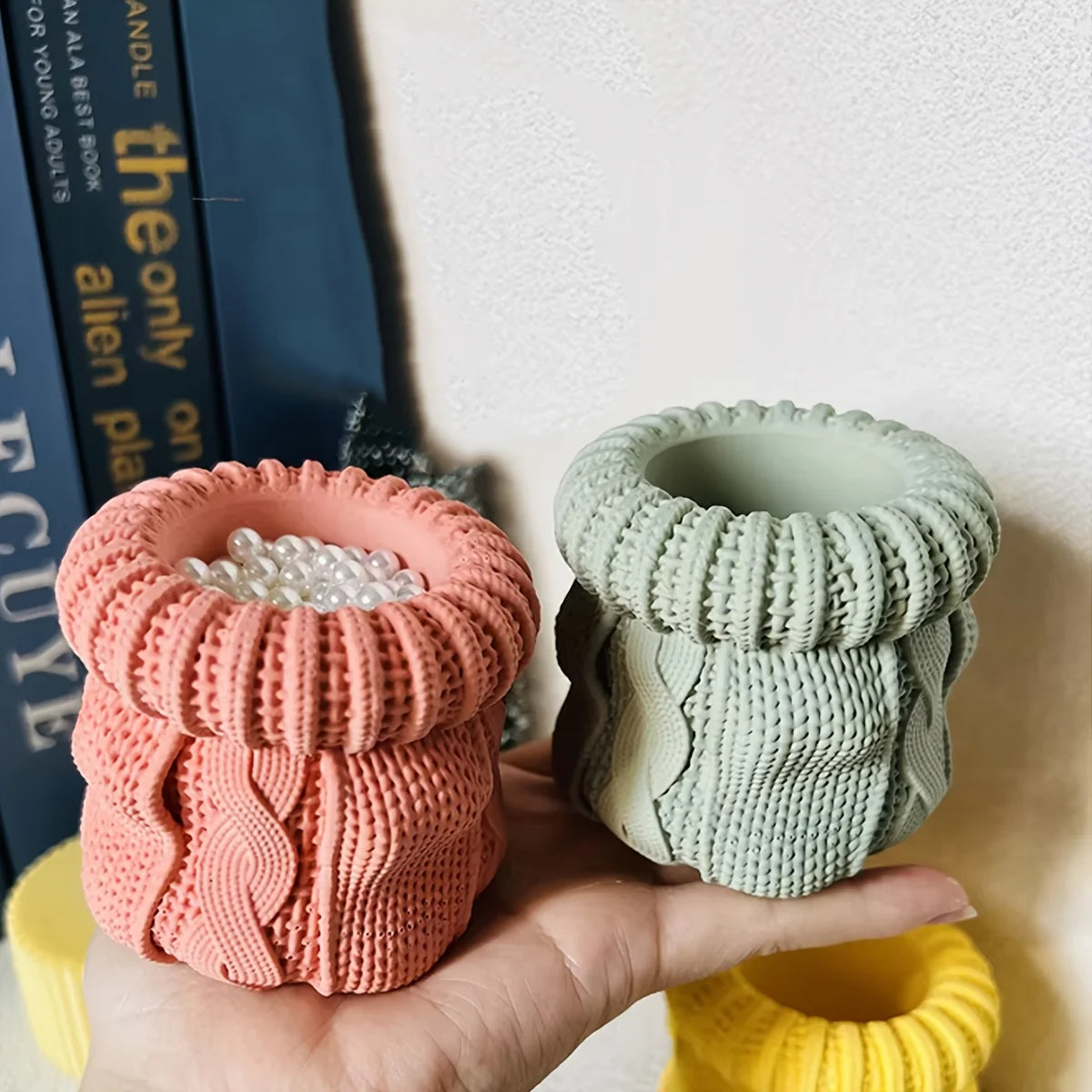 moule silicone pull forme vase bougie jardiniere porte crayons rangement tricot texture torsades motifs