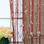 rideau tulle fleuri moderne bleu blanc doré salon inclusion pastorale floral