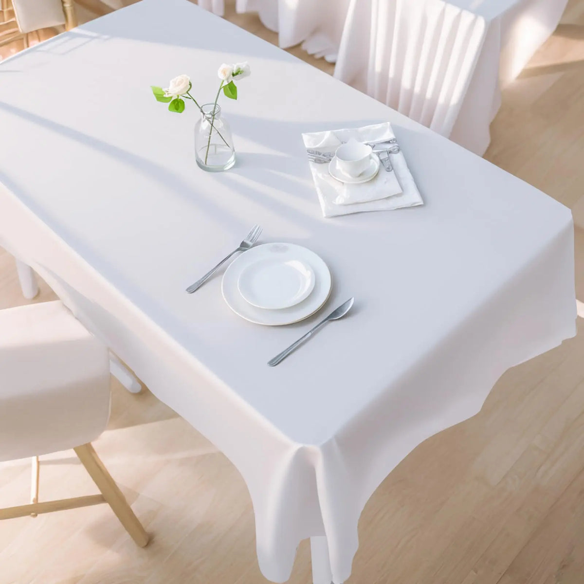 nappe satinée plissée élégante table blanc réutilisable festives occasions thématiques