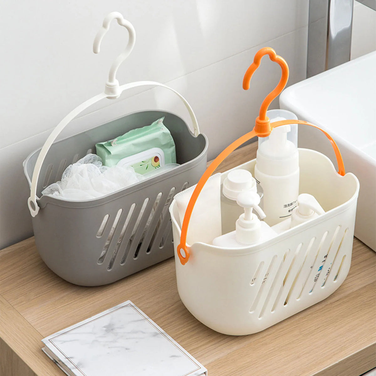 organisateur suspendu moderne panier perforé gris blanc orange rangement cuisine salle bain pratique