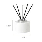 ensemble salle bain marbre blanc doré distributeur savon boîte mouchoirs diffuseur moderne