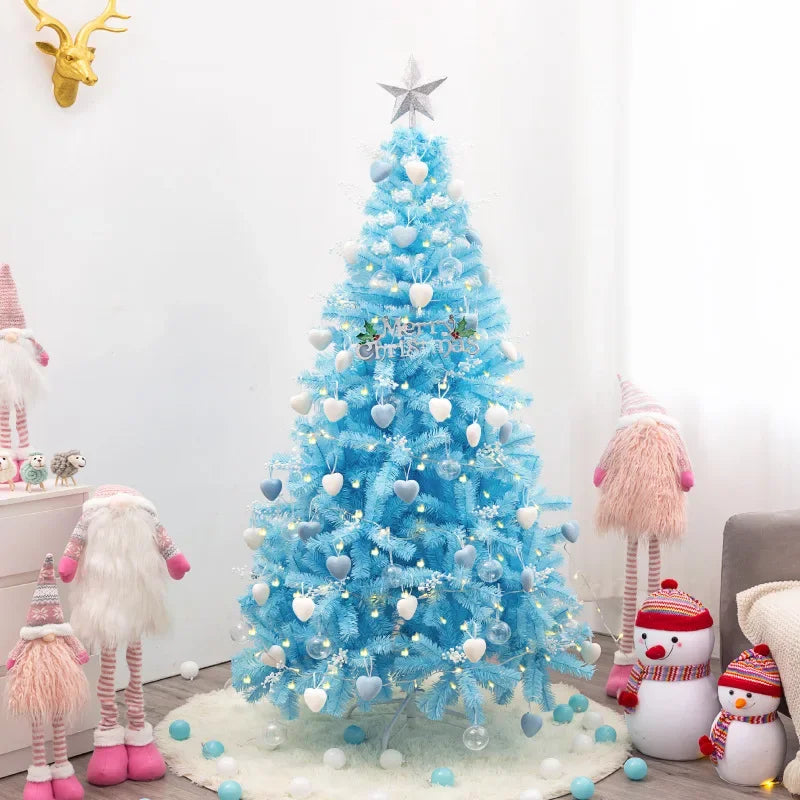 Détail des branches du sapin de Noël blanc montrant les aiguilles en PVC