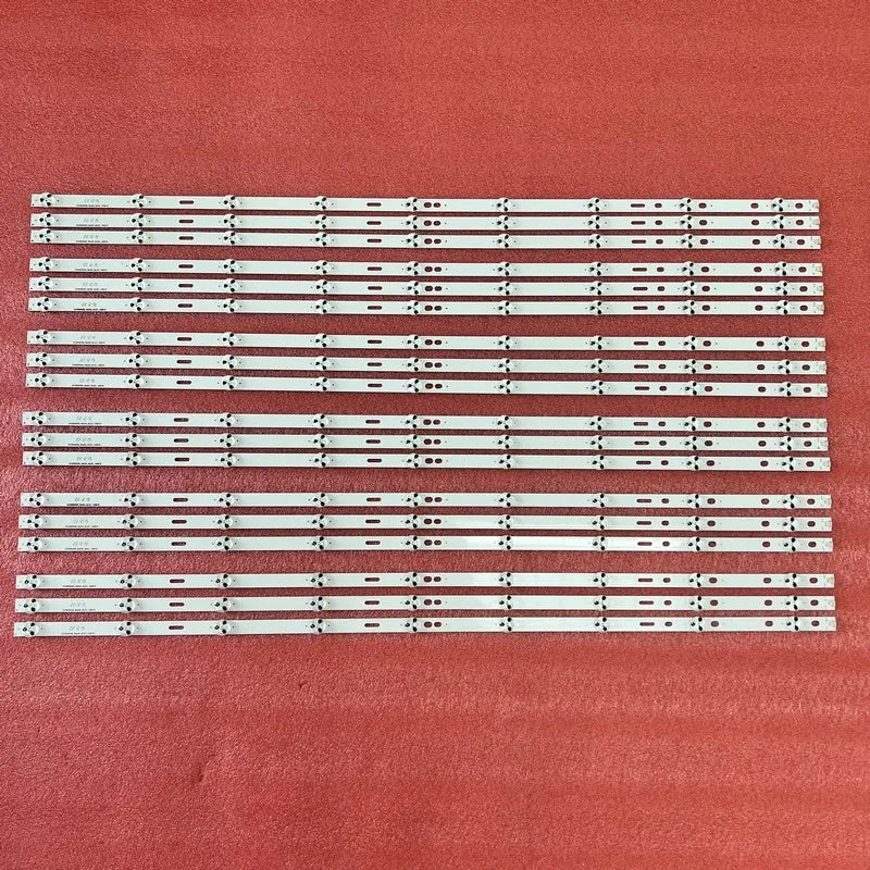 bandes led argentées modernes fixations technologie éclairage maison rectilignes