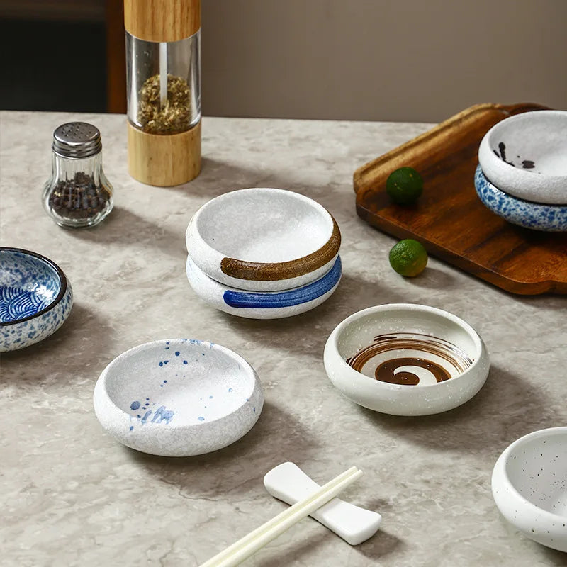 assiettes sauce noir blanc bleu gris texture marbrée moderne rustique épices vinaigre herbes sauces