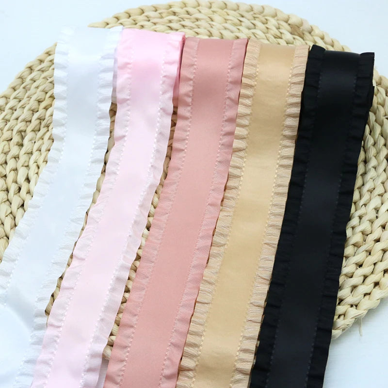 rubans satinés élégants motifs géométriques franges opaques noir beige roseclair