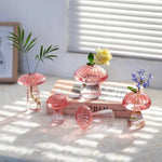 vases champignons rose moderne rayures verticales transparents décoration intérieure minimaliste
