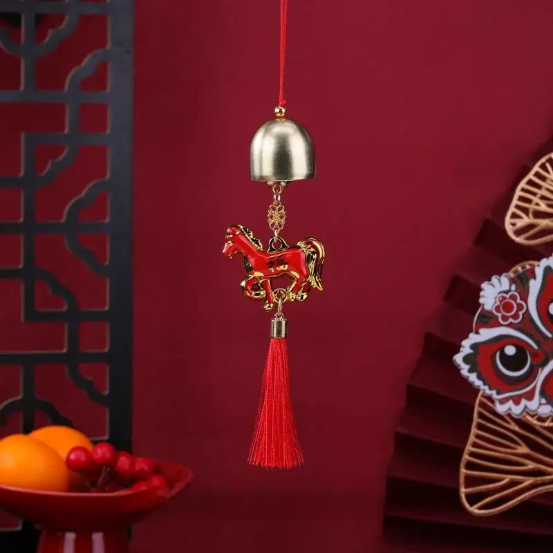 décoration murale pendentif artisanal chevaux franges rouge bleu vert violet rose doré festive