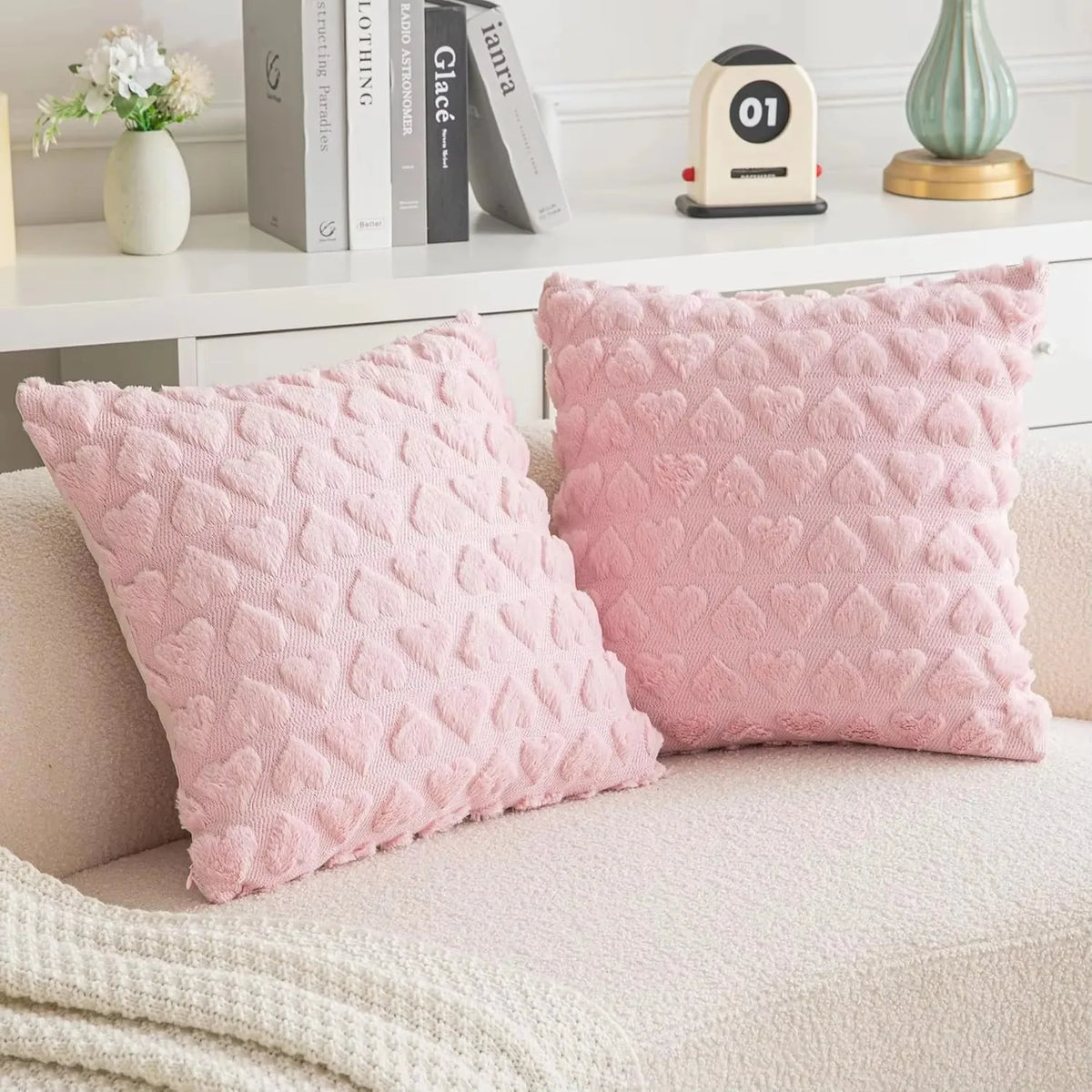 housse coussin carré motif cœurs blanc rose moderne polyester 45cm 45cm fixations