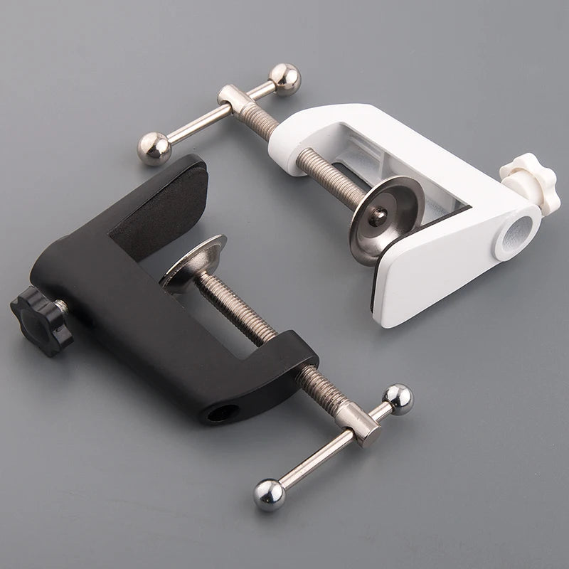 pinces modernes matériaux fer plastique finition chrome noir blanche vis serrage