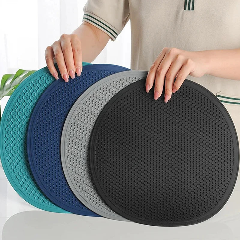 tapis silicone hexagonal moderne bleu turquoise bleu foncé gris noir opalescent cuisine minimaliste