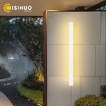 Détail de la lanterne murale extérieure avec éclairage blanc chaud