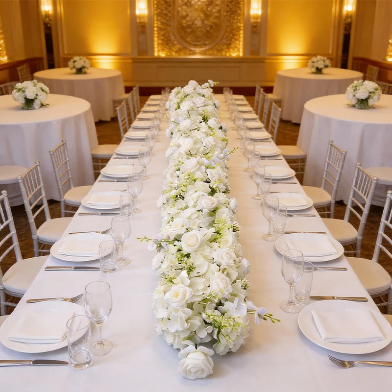 fleurs artificielles blanches soie mariage décoration guirlande intérieure extérieure allée arc table plage
