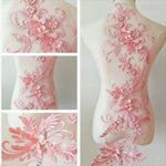 applique textile brodée floral semi transparente rose clair noir baroque