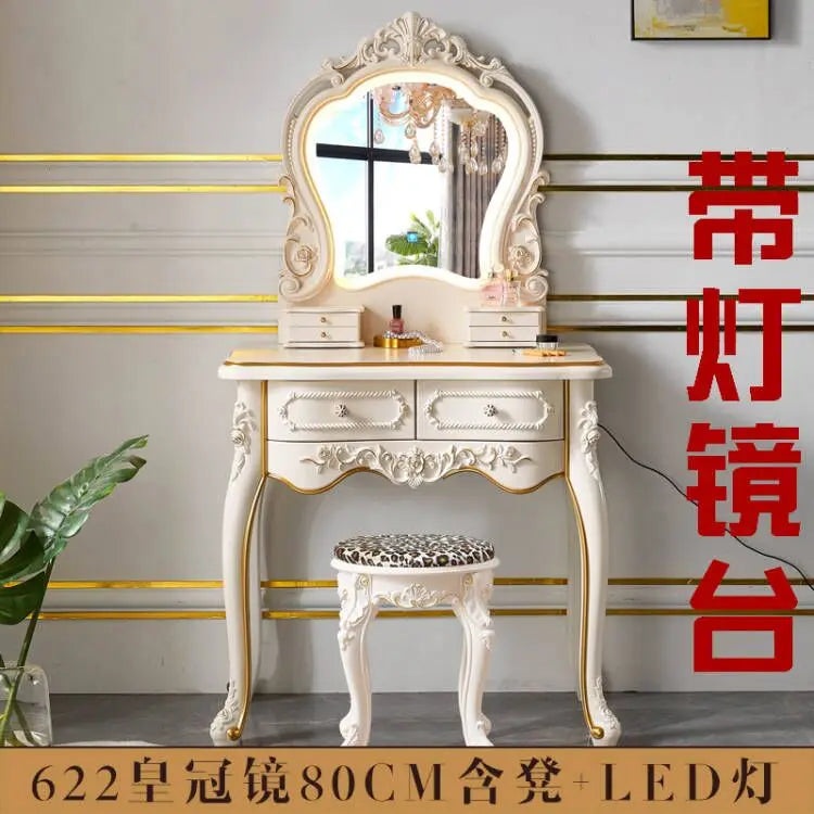 maquillage blanc ornements floraux six tiroirs grand miroir tabouret chambre classique