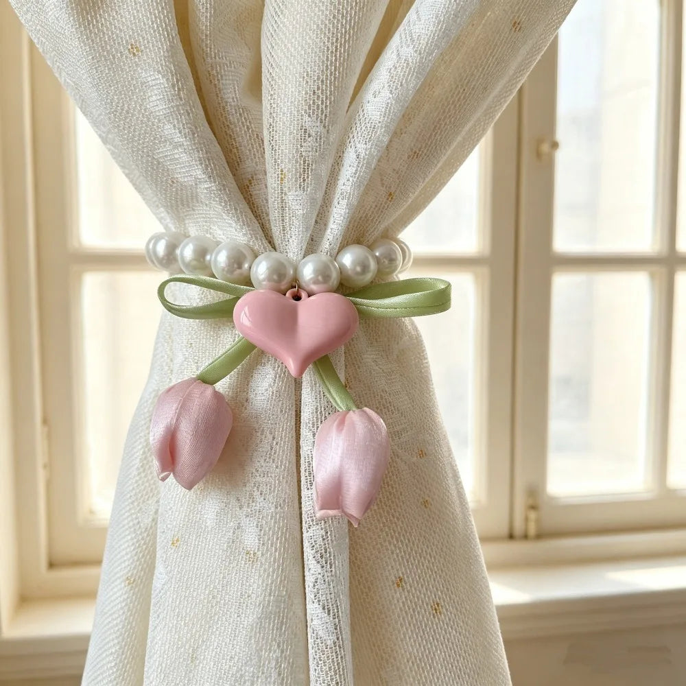 accessoire fenêtre décoration tulipes ruban blanc vert jaune rose violet bleu rouge décoratif