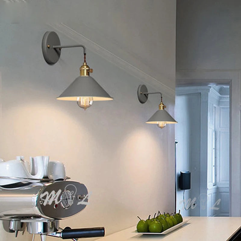 Applique murale moderne en fer avec abat-jour miroir beige