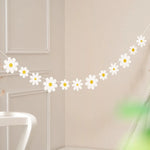 guirlande fleurs anniversaire mariage blanc jaune simple décoration minimaliste océillets inclusion ruban protection