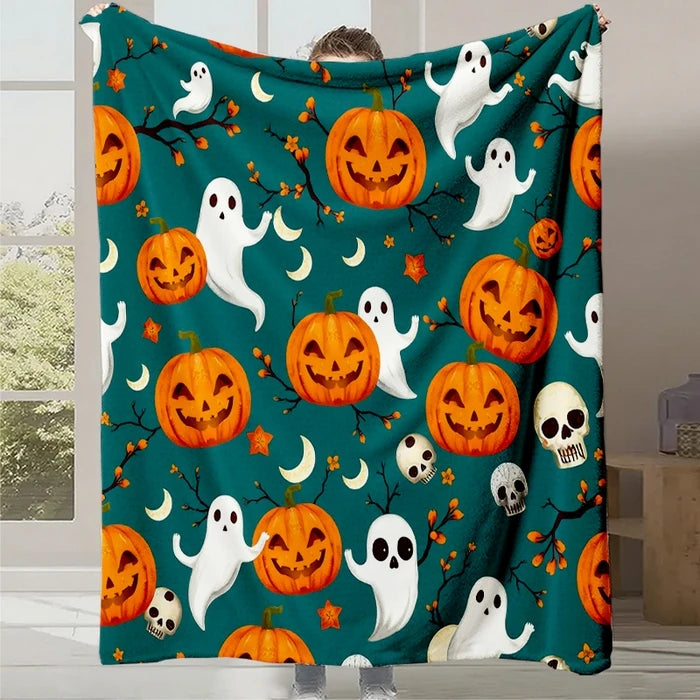 Couverture d'Halloween avec des citrouilles, des fantômes et des branches décoratives sur un fond vert foncé.