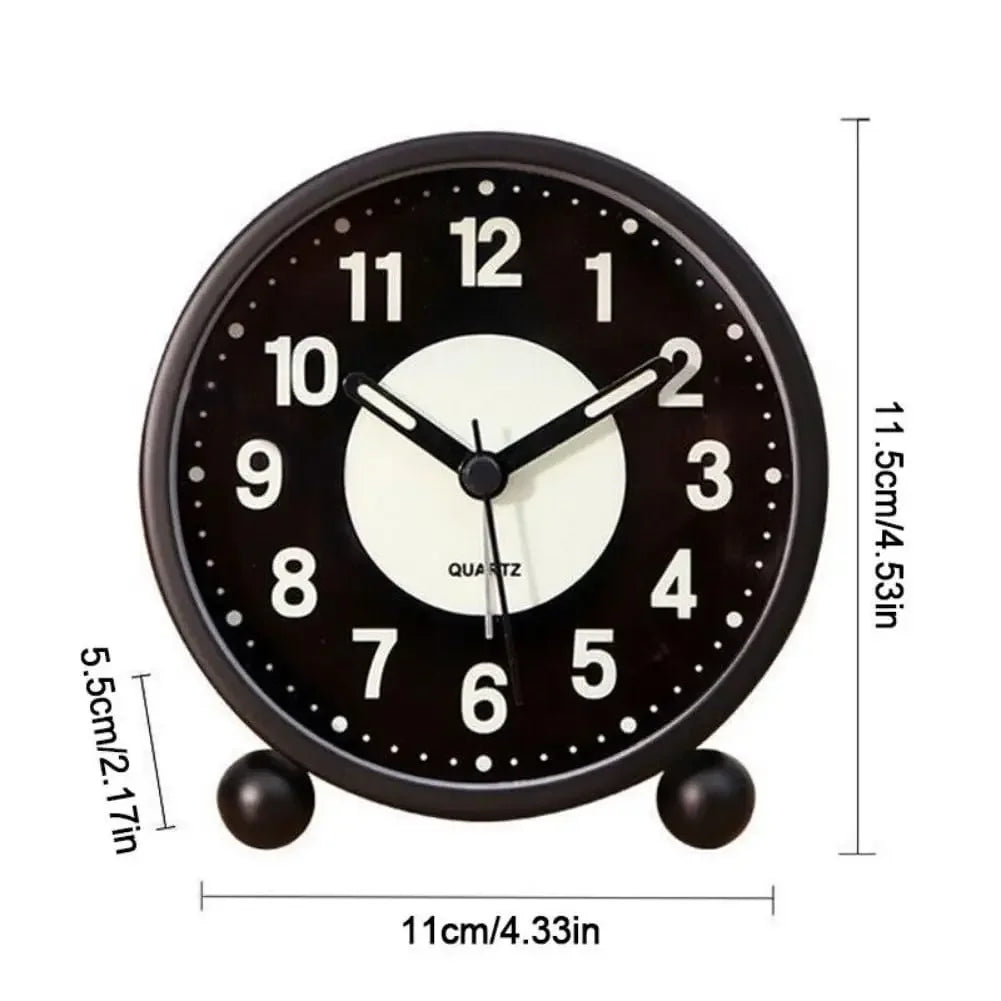 horloge table classique minmaliste noir blanc vert fluorescent numéros quartz pieds sphériques