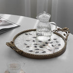 plateau rangement blanc noir mosaïque élégant poignées fleurs carreaux verres tasses decoration minimaliste