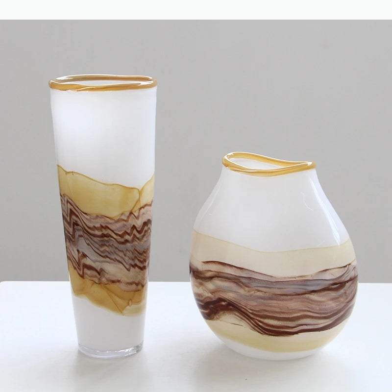 vase verre ondulé moderne motifs naturels couleurs blanc marron jaune rouge