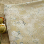 tissu fleurs floraux beige clair gris classique vintage opacité 100 polyester large 160cm