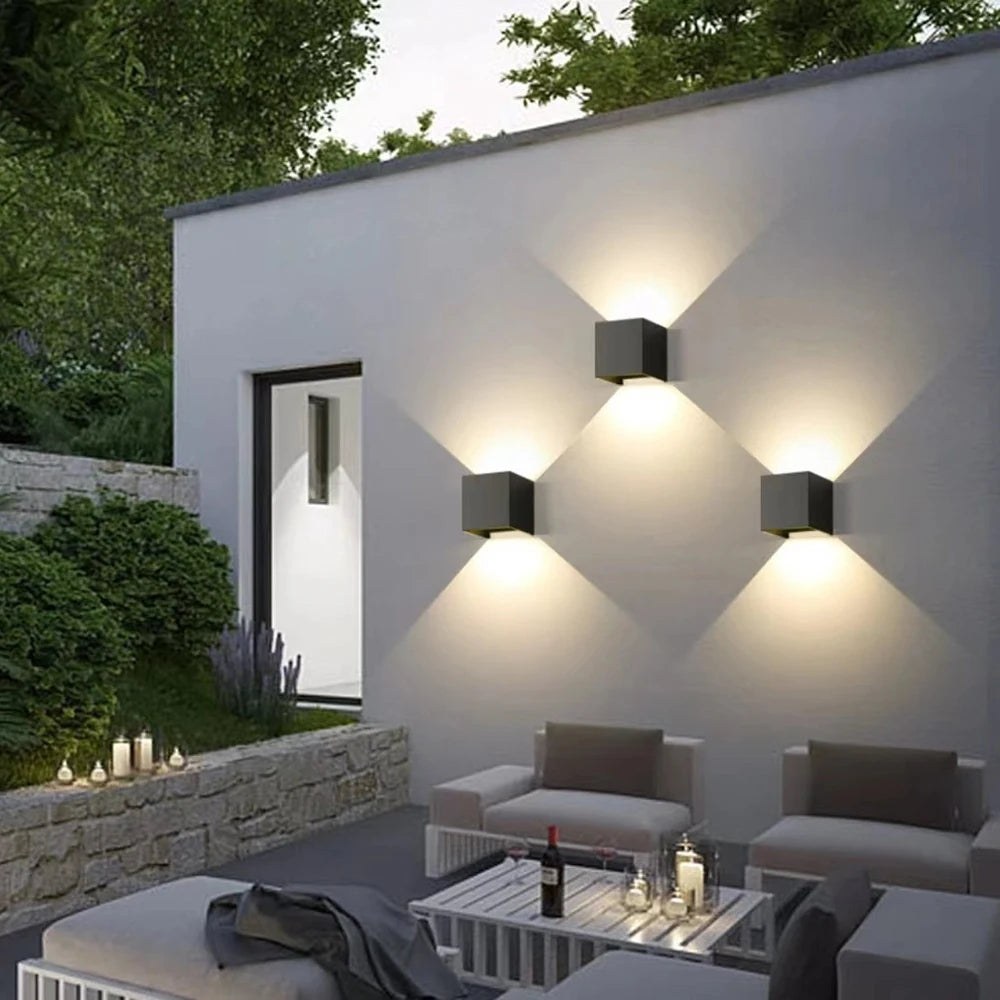 applique murale moderne led noir blanc extérieure aluminium hydrofuge contemporaine minimaliste deux lumières