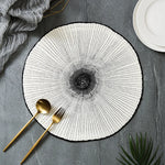 placemat moderne blanc noir rayures concentriques tissu table décoration