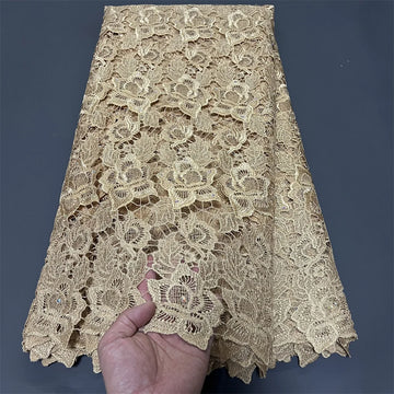 dentelle acrylique brodée motifs floraux opaques vert beige jaune violet bleu tissu filet jacinthe