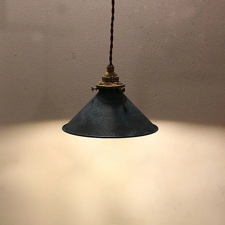 lampe suspendue industrielle vintage métal vert bleu gris finement oxydée éclairage salon chambre