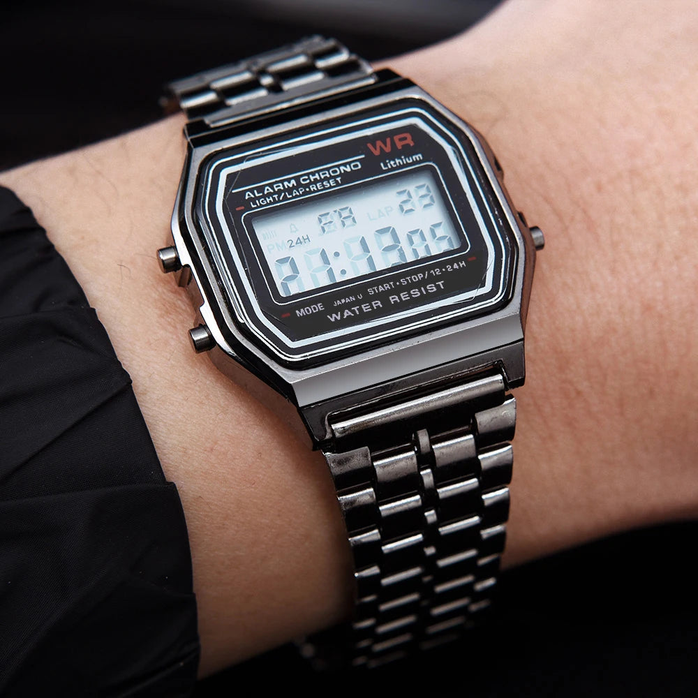 montre numérique rectangulaire affichage lcd rétro résistante chocs alarme date auto semaine noir rose