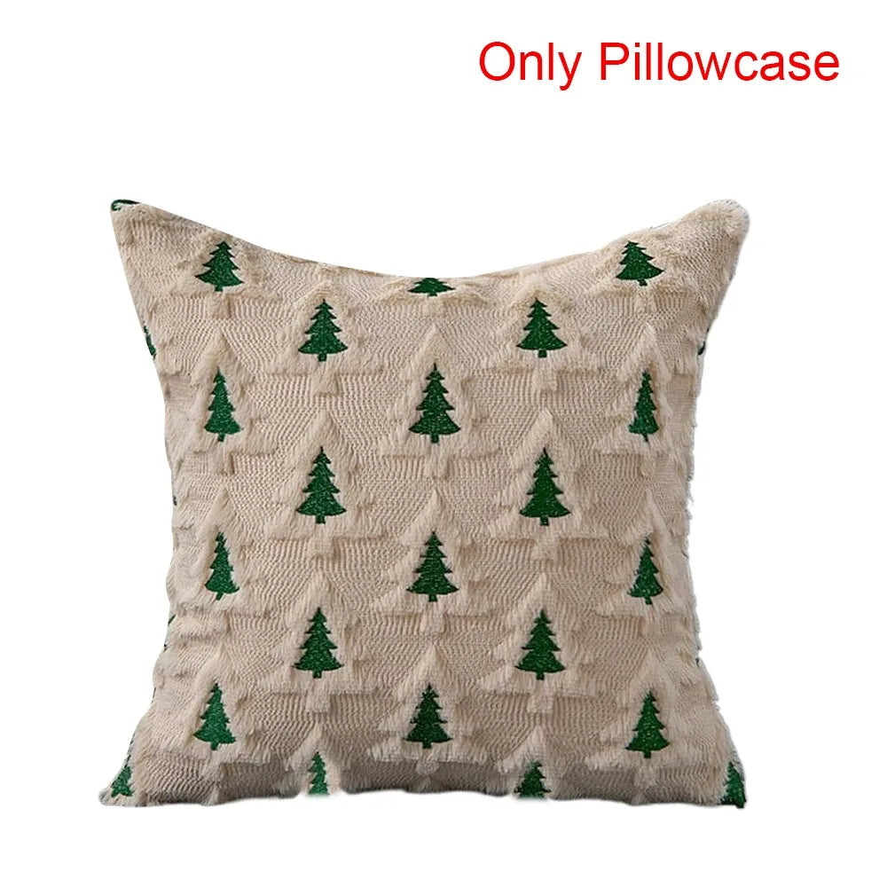 housse coussin noël motif sapins brodés vert foncé rouge crème texture poilue festif