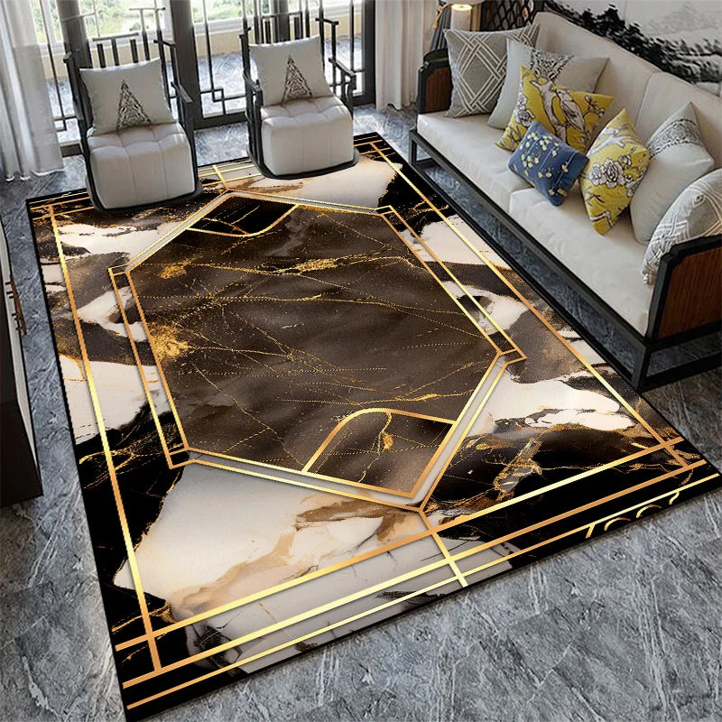 Un élégant tapis aux motifs géométriques dorés et noirs, créant une atmosphère chic et sophistiquée dans cet intérieur moderne.